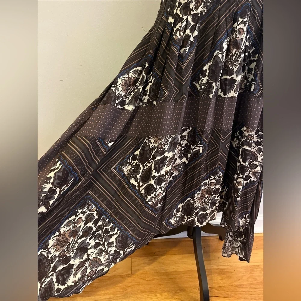 Free People Printed Paradise Skirt, size 10, lightweight and stylish for fall. - Picture 5 of 11